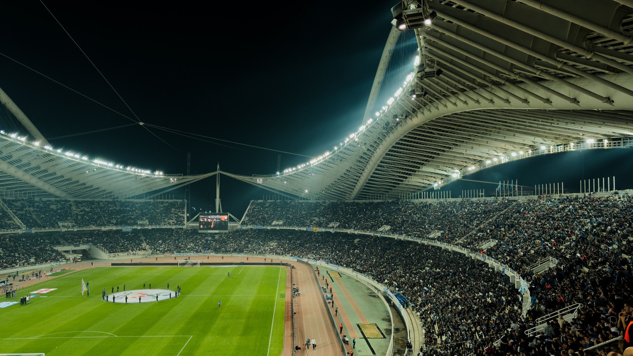 Going to a 2026 World Cup Match? Here’s How to Stay Online Across the USA, Canada & Mexico — Without Roaming Fees