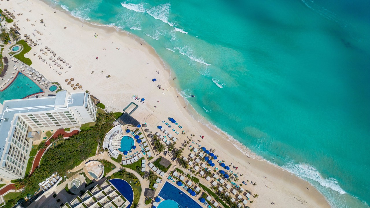 eSIM for Cancún 2026: Plans, Coverage & Activation in 60 Seconds