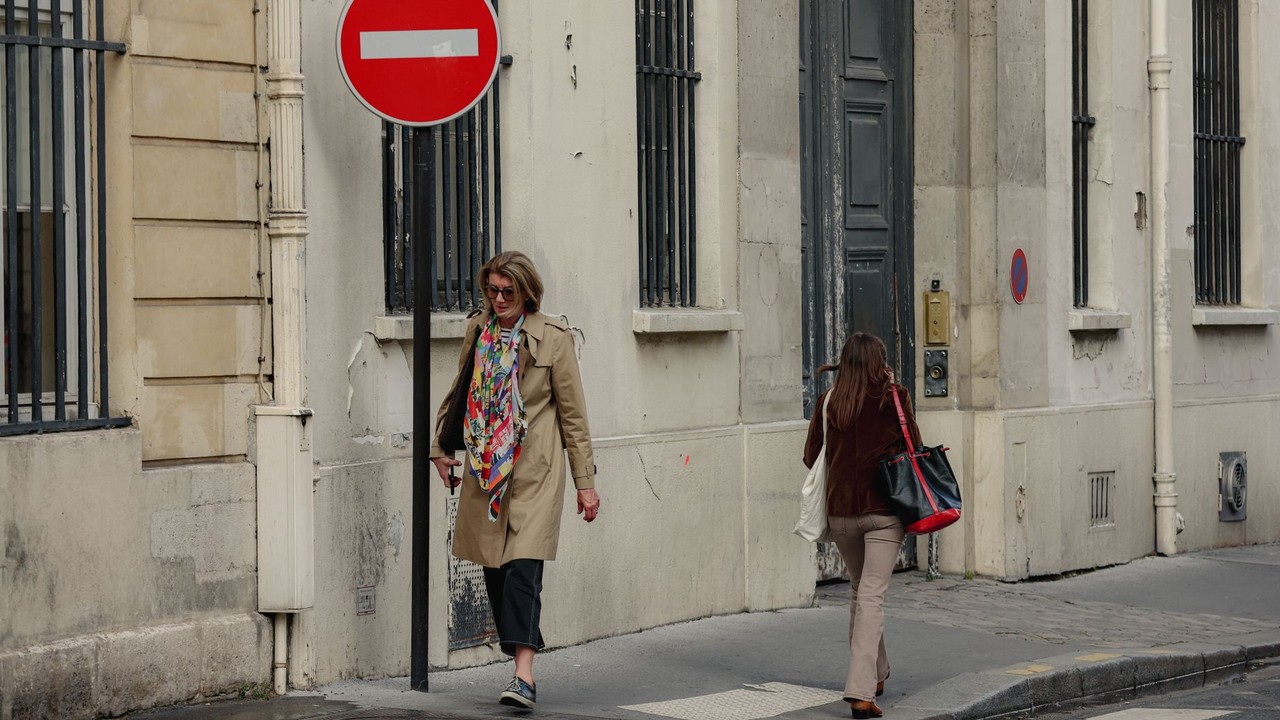 Best eSIM for Paris Fashion Week 2026
